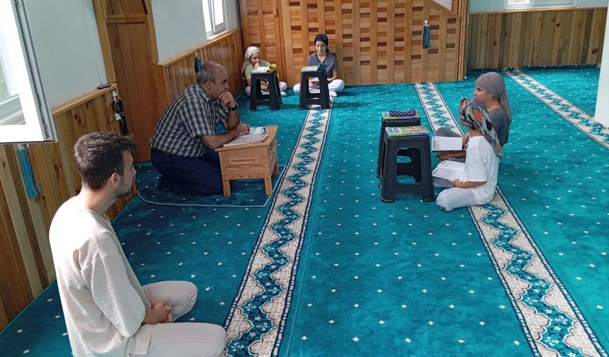 Yaz Kur’ân Kursuna Ziyaret