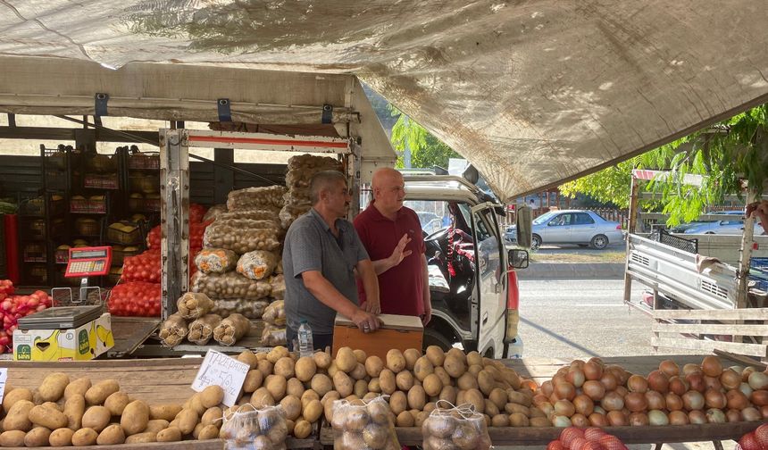 Pazarcı Esnafı Geçim Sıkıntısını Anlattı