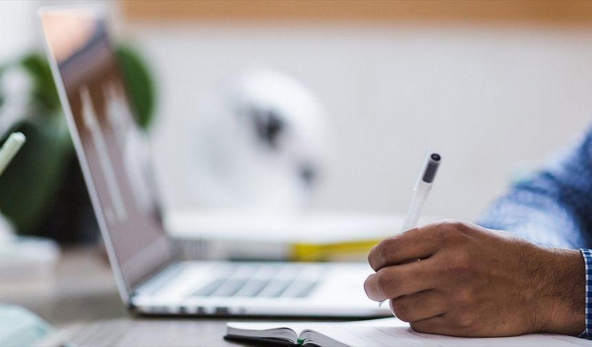 İnternet erişimine sahip girişimlerin yüzde 93,6'sı sabit hat bağlantısı kullandı