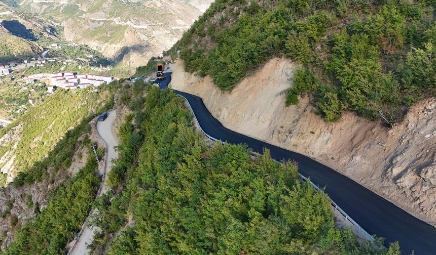 Atatepe Yolu Sıcak Asfaltla Yenilendi