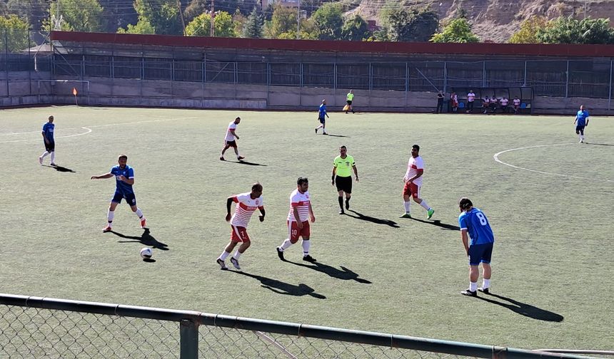 Ardanuçspor Masterler Sezona Beraberlikle Başladı