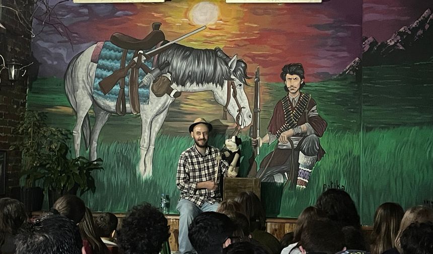 “Naif Bey ve Yaveri” Tiyatroseverlerle Buluştu