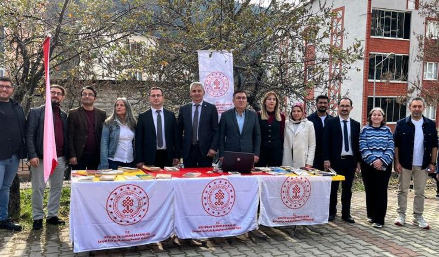 Şavşat Dernekler Federasyonundan Eğitime Anlamlı Destek