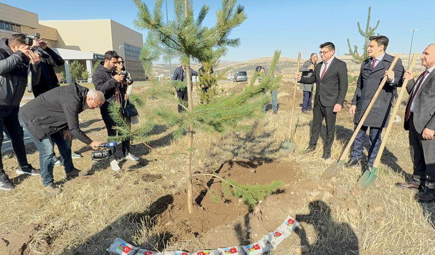 ŞAVŞAT’IN 44 KÖYÜNDEN 44 FİDANLIK VEFA YOLCULUĞU