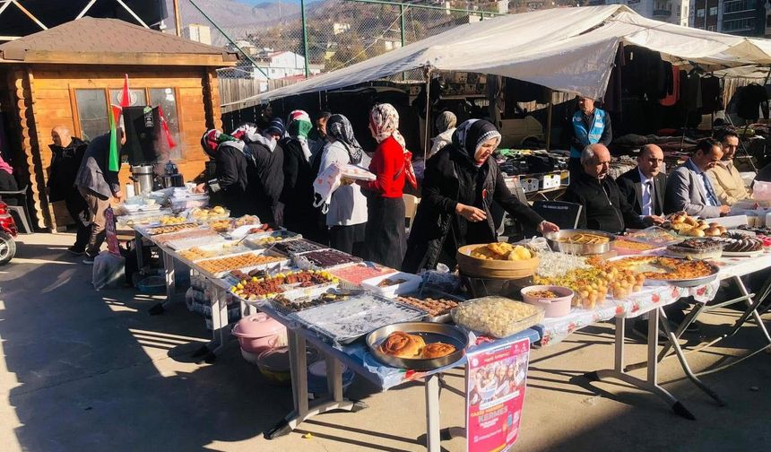 Gazze Yararına Kermes Düzenlendi