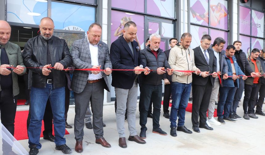 “Yusufeli Belediyesi Spor Merkezi” Hizmete Açıldı