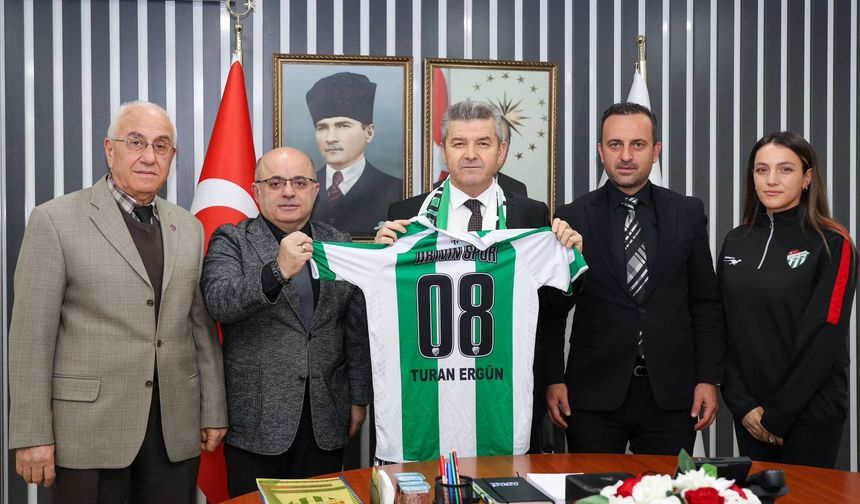 Artvin Spor’dan Vali Ergün’e Ziyaret