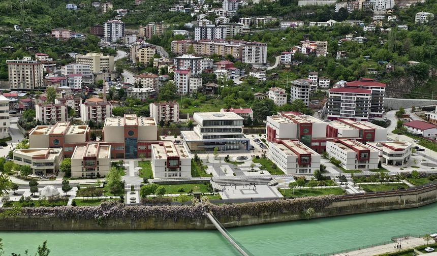 AÇÜ Akademik Yayında Türkiye’de İlk 20’de