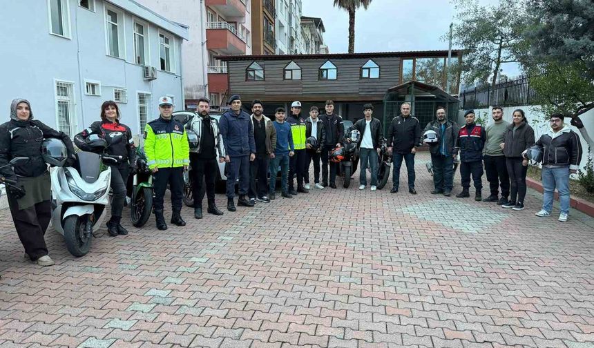 Çareyi Güvenli Sürüş Eğitimi Vermekte Buldular