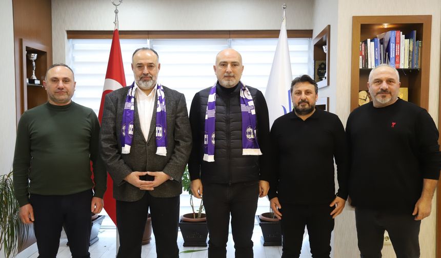 Artvin Hopaspor’dan Hopa Belediyesi’ne Ziyaret