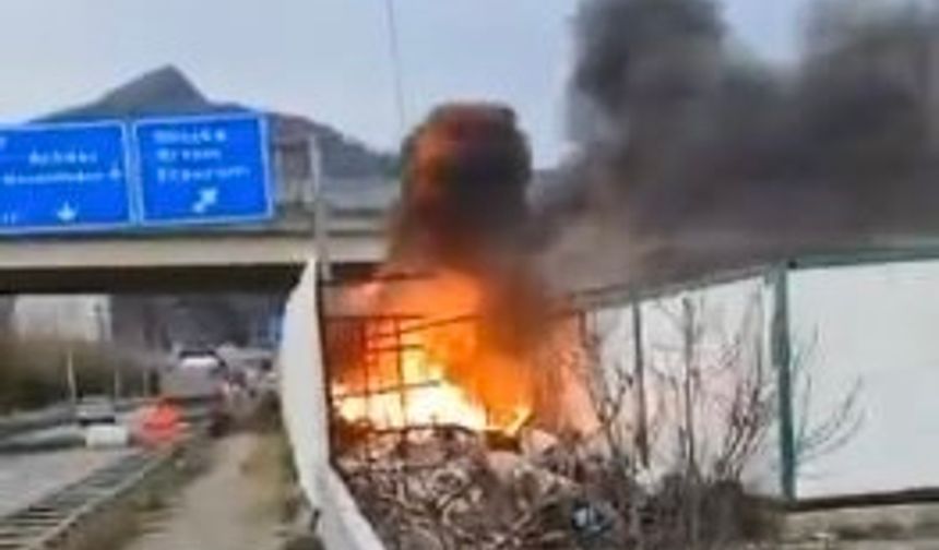 Hopa'da Şantiyede Çıkan Yangın Korkuttu