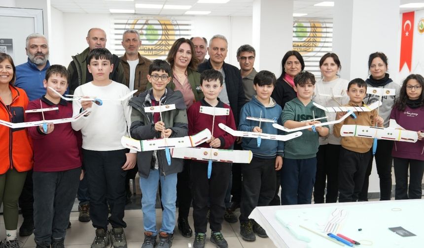 Model Uçak Kursu Tamamlandı