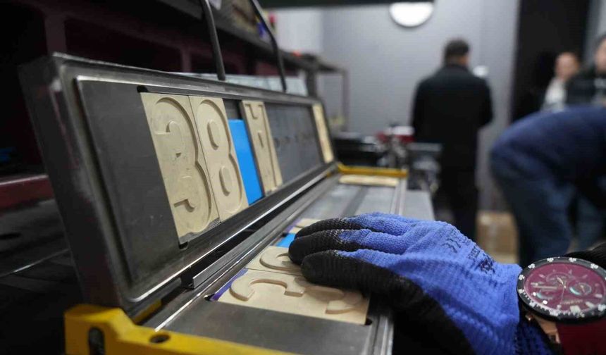 Plakalar Değişiyor: 1 Yıllık Plaka 20 Günde Basıldı