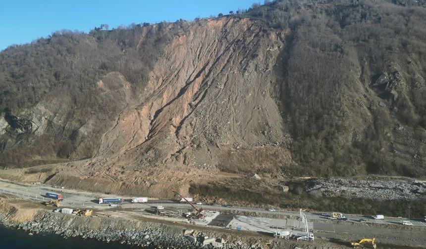 4 Kişinin Hayatını Kaybettiği Heyelan Bölgesinde Tünel Çalışması Başlatıldı