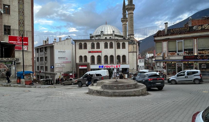 Halk Oyunları Heykeli Nerede?