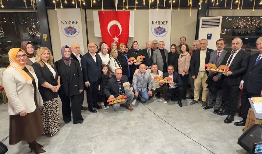 800’den Fazla Davetli Bir Araya Geldi