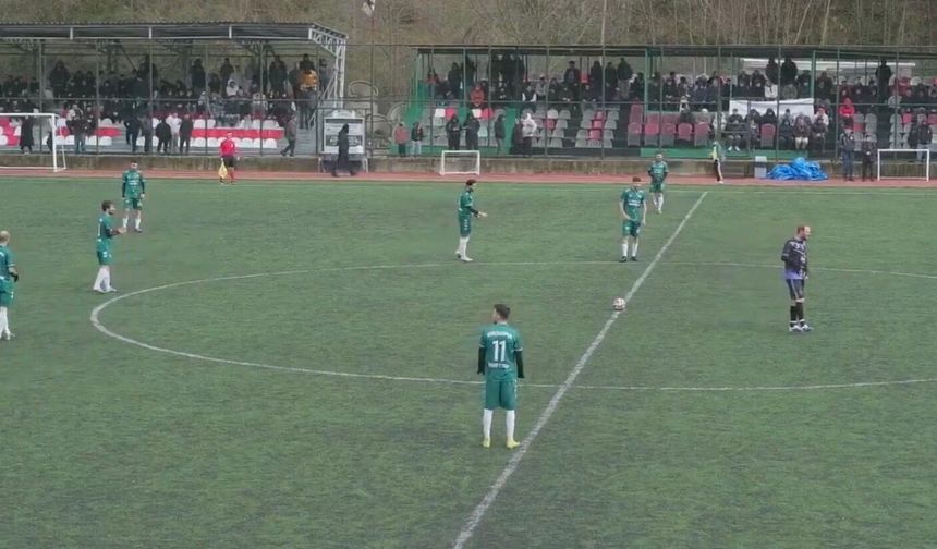 Borçkaspor Sahasında Farklı Kazandı