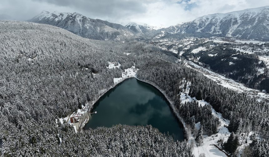 Karagöl Sahara Milli Parkı Beyaza Büründü