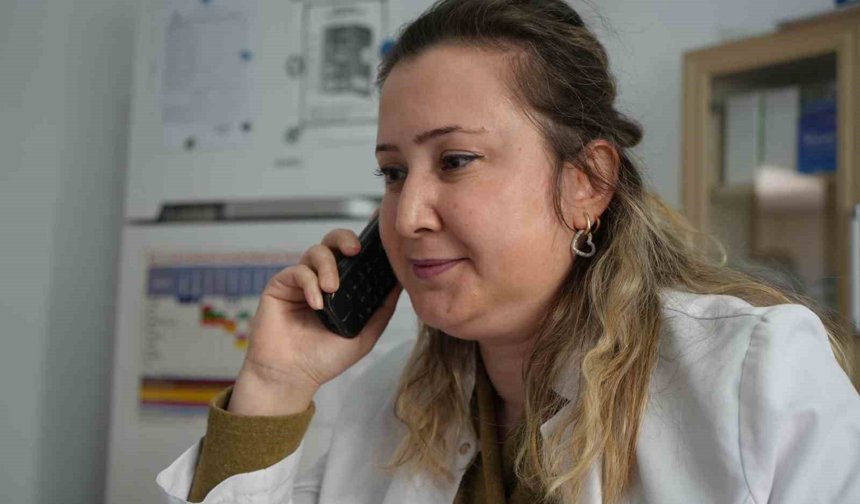 3 bin kişiyi arayarak kanser taramasına ikna eden ebenin azmi