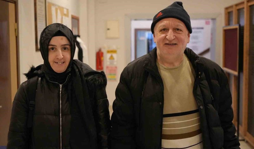 56 yaşında okuma-yazma öğrenen baba ile kızının azmi