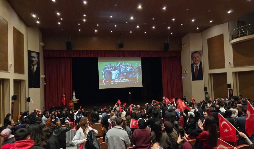 Dünya kupası coşkusu AÇÜ'de yaşandı
