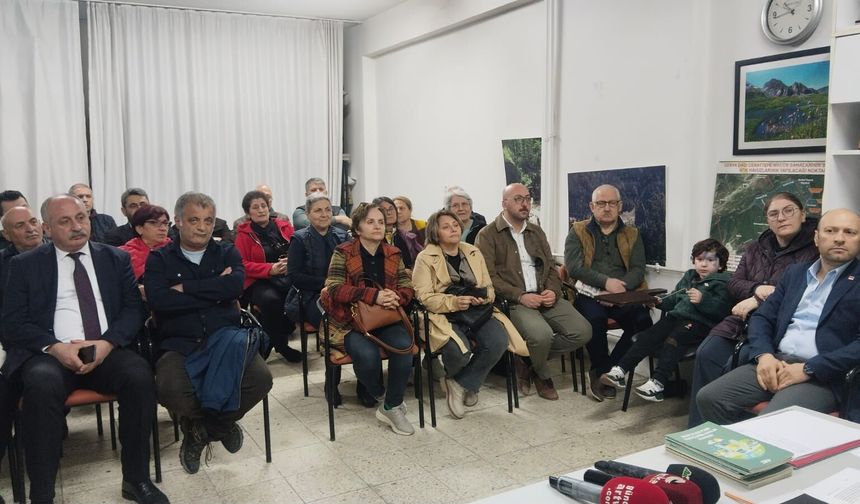 “Esra Işık Yalnız Değildir”