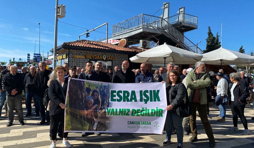 Esra Işık İçin Hopa’da Dayanışma Eylemi