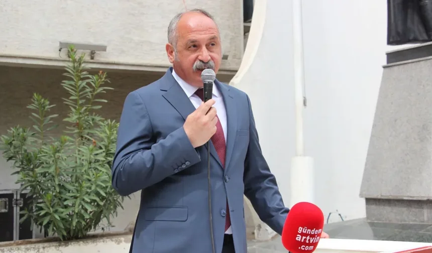 “Cumhuriyetimize Kimse Ders Veremez”