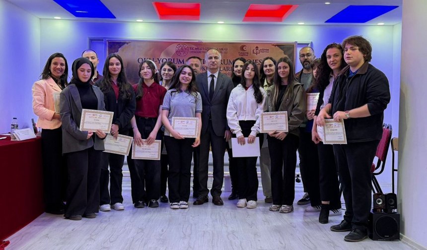 Edebiyat Paneli Yoğun İlgi Gördü