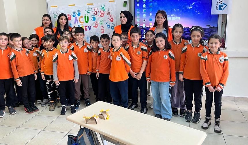 Minik Kalplere Büyük Dokunuş