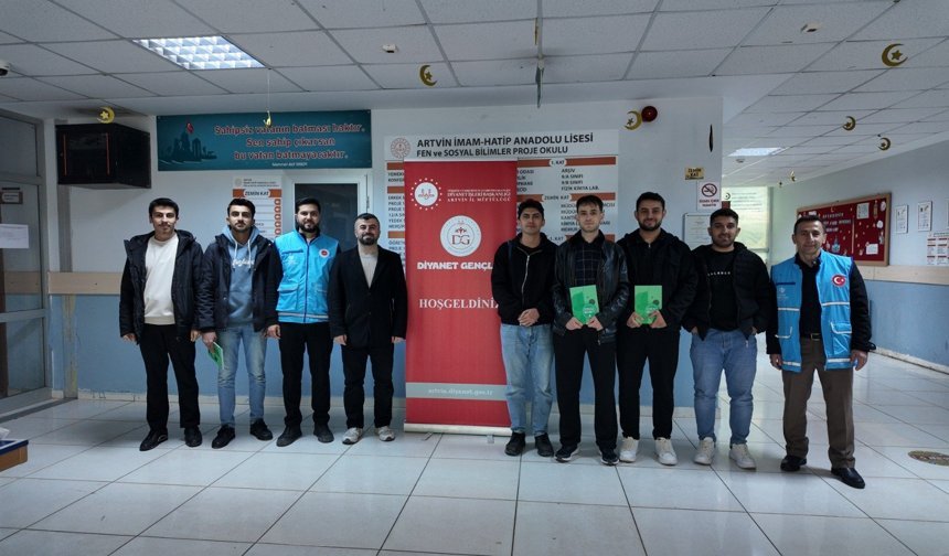 Gençler Umre İçin Yarıştı