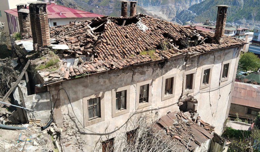 Her An Çökecek: Kim Sorumlu?