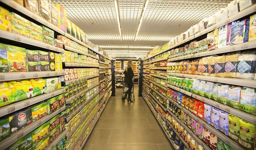 Ticaret ve perakende satış hacmi martta aylık ve yıllık bazda arttı