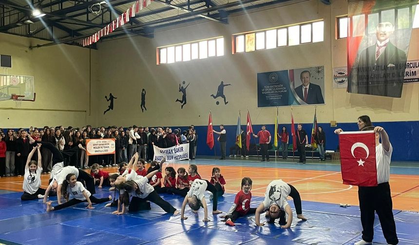 19 Mayıs Coşkuyla Kutlandı