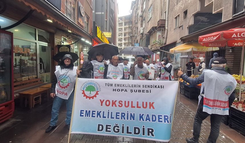 Emeklilerden Meydanda Geçim Tepkisi