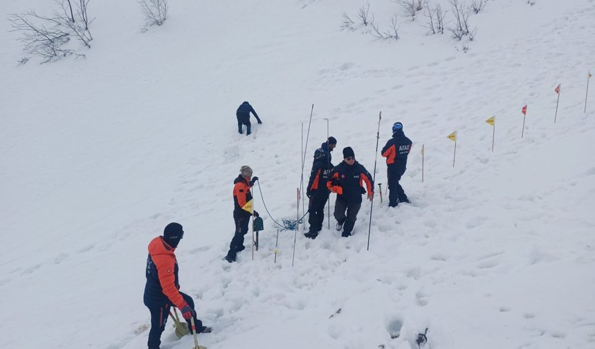 Ardanuç'ta Arama Çalışmaları Başladı