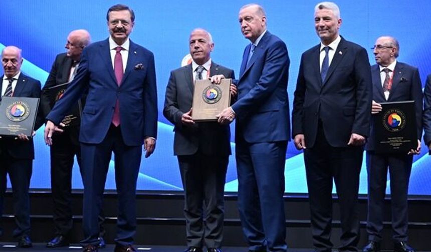 TOBB’dan Hizmet Şeref Plaketi