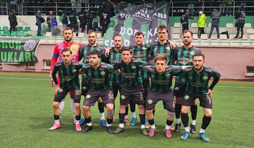 Şampiyon Borçkaspor
