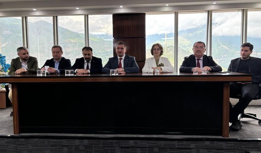 AK Parti İl Başkanlığı’nda Bayramlaşma