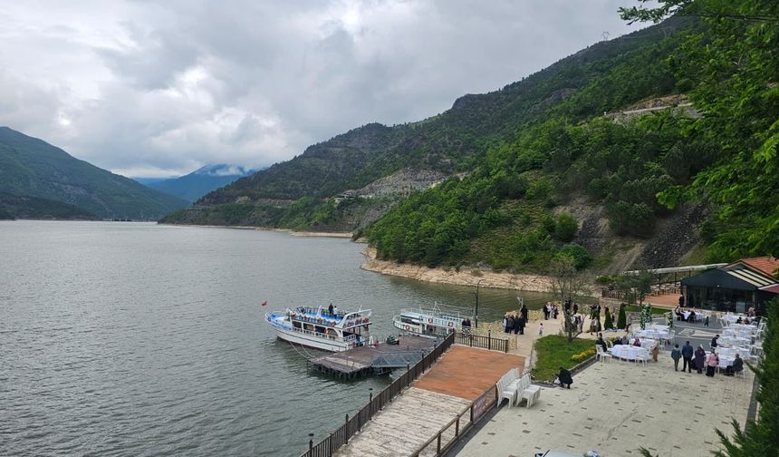 İbrikli İskele Ziyaretçilerini Bekliyor