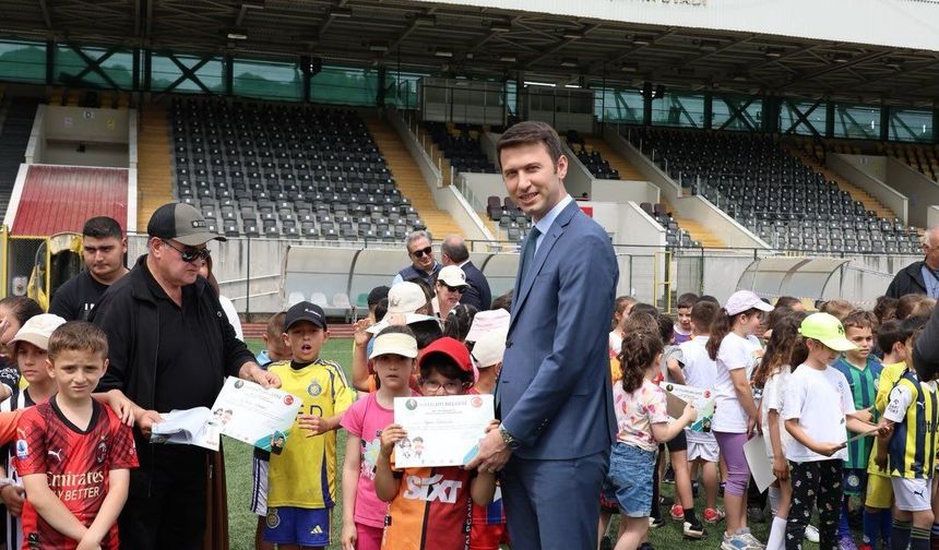 Arhavi'de 'Herkes İçin Futbol Etkinliği' Düzenlendi