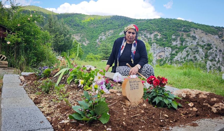 Torunları İçin Hayata Tutunuyor