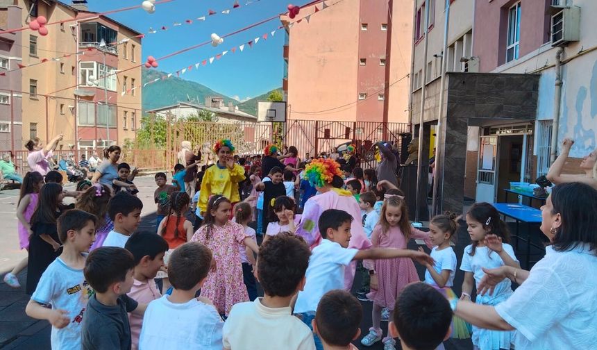 Karadeniz Bakır İlkokulu’nda Okuma Şenliği Coşkusu