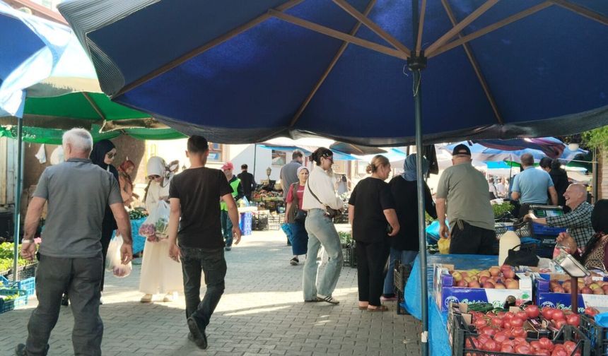 Artvin’de Akşam Pazarı Bereketi
