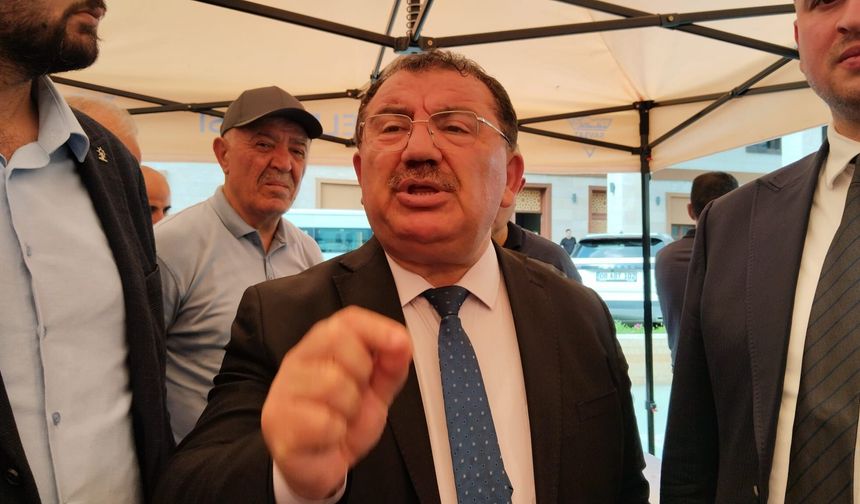 Şavşat İkiye Bölündü