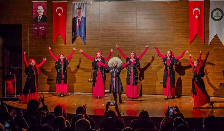 Sanat Dolu Yıl Sonu Gecesi