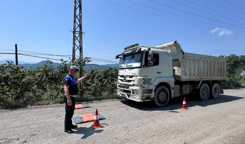 Ağır tonajlı araçlar denetlendi