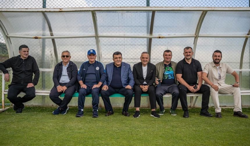 Çaykur Rizespor Başkanı Saruhan'dan Erzurum kampına ziyaret