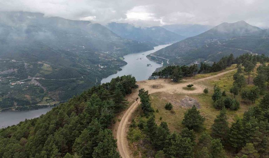 Norveç Fiyortları Değil, Artvin Çoruh Vadisi