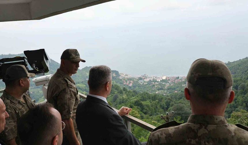 Vali Ergün'den Gürcistan Sınır Karakollarında Denetim